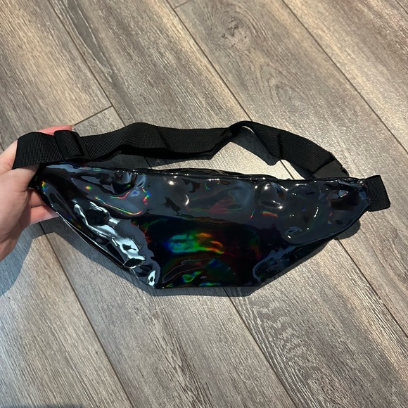 Black holographic fanny pack - Picture 2 of 3